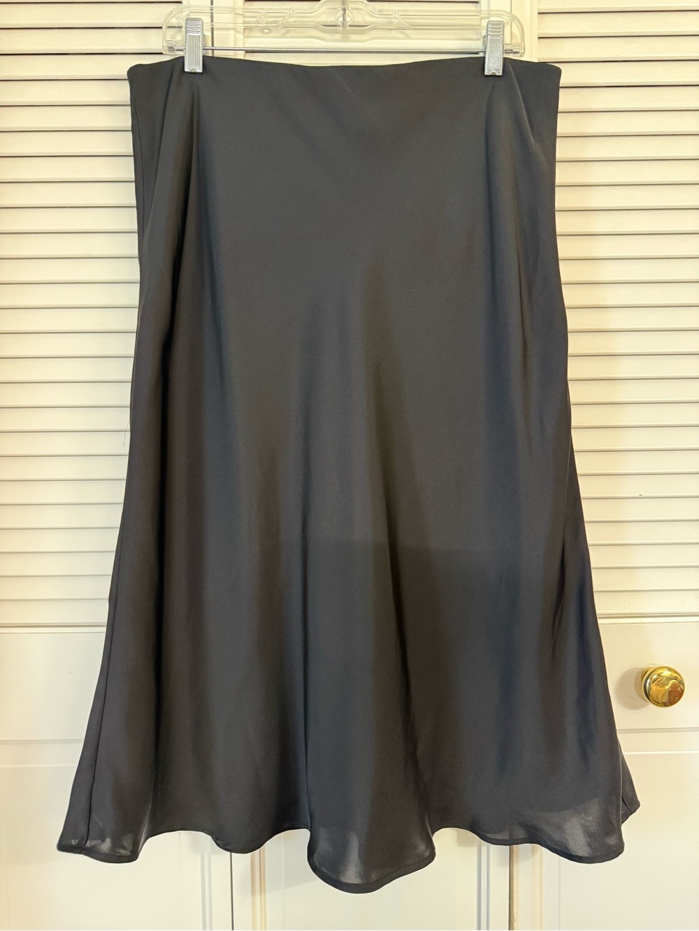Nordstrom Rack Women's Black Solid Satin Bias Cut Midi Skirt Regular Size L